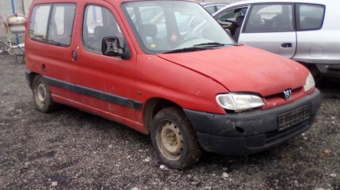 Dezmembrez Peugeot Partner, an 1998, motorizare 1.9 D