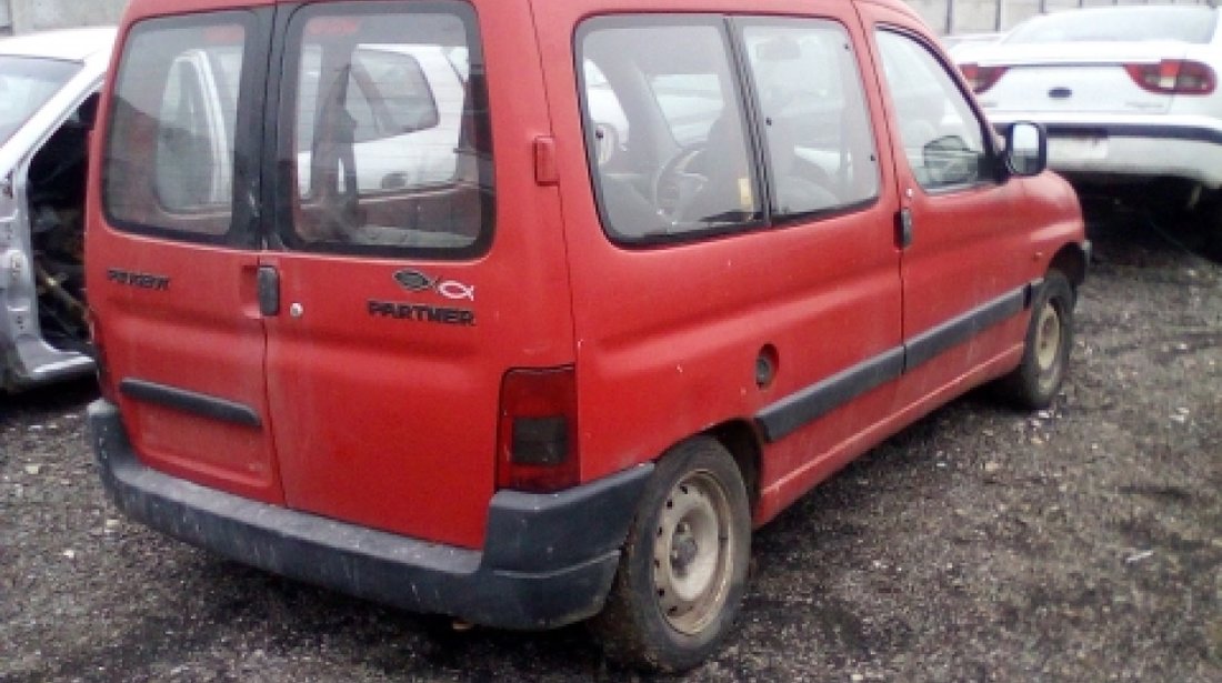 Dezmembrez Peugeot Partner, an 1998, motorizare 1.9 D