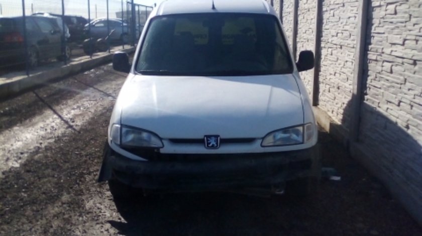 Dezmembrez Peugeot Partner, an 2000