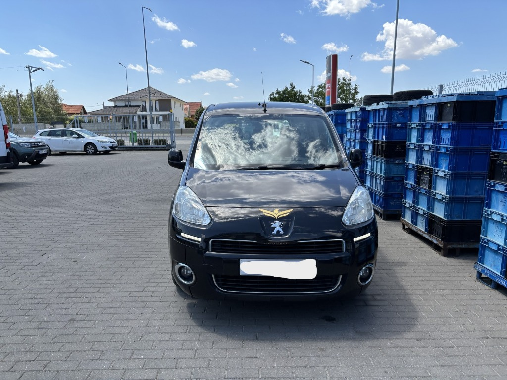 Dezmembrez Peugeot Partner (II) Tepee 1.6 HDI 2013, 9HP