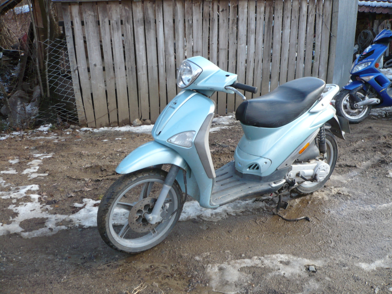 Dezmembrez Piaggio Liberty 49 4 T 2002 2008 Piese Piaggio Liberty 49 4 T 2002 2008