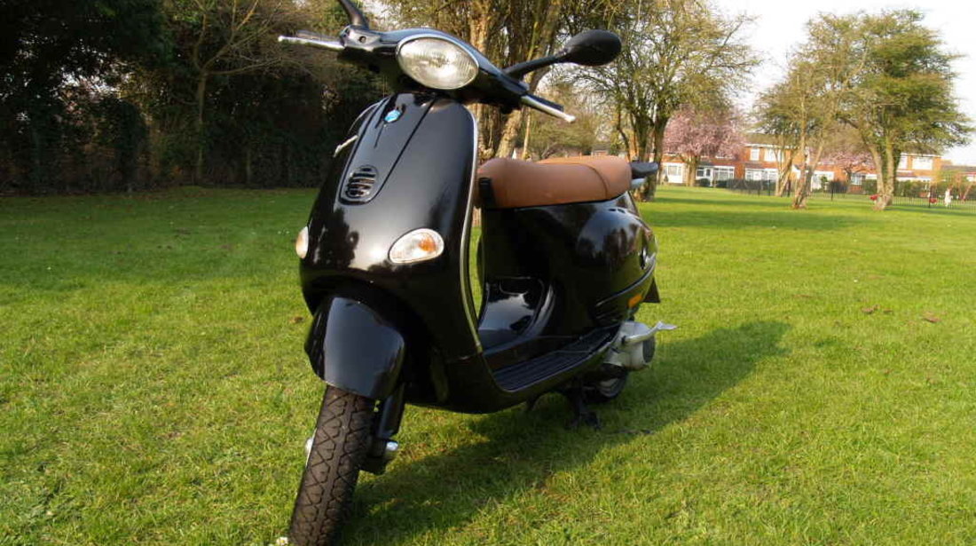 Dezmembrez Piaggio Vespa Et4 Lx4 125  cm 2 si 4T