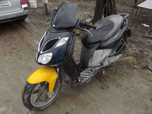 Dezmembrez,Piese  Aprilia Sport City 180 cm piagio 4 T