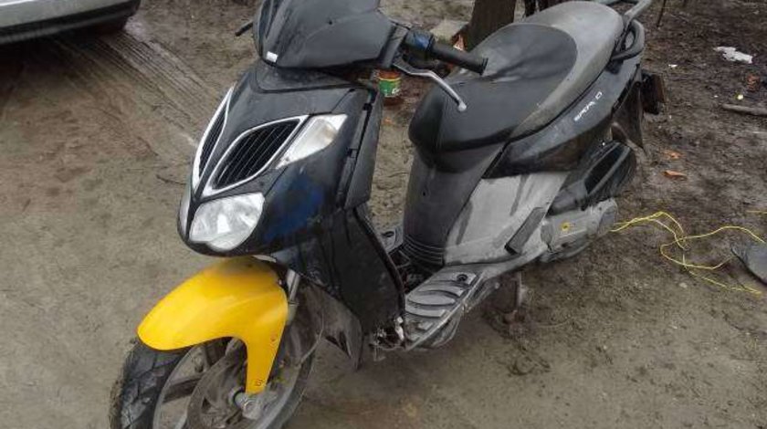 Dezmembrez,Piese Aprilia Sport City 180 cm piagio 4 T