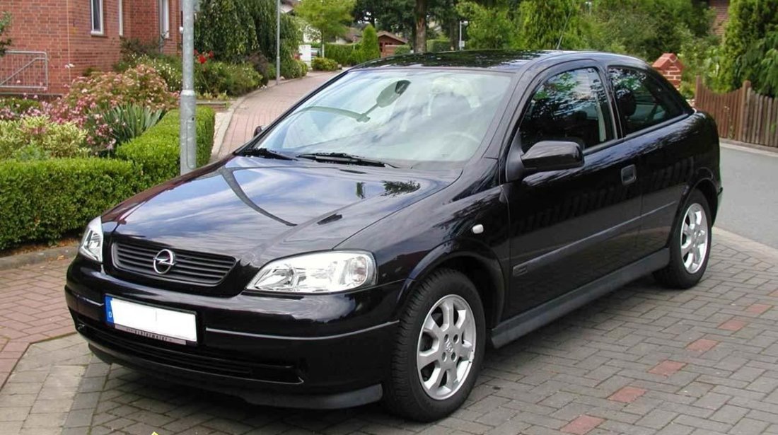 Dezmembrez piese auto Opel Astra G 2 0 TD an 2000