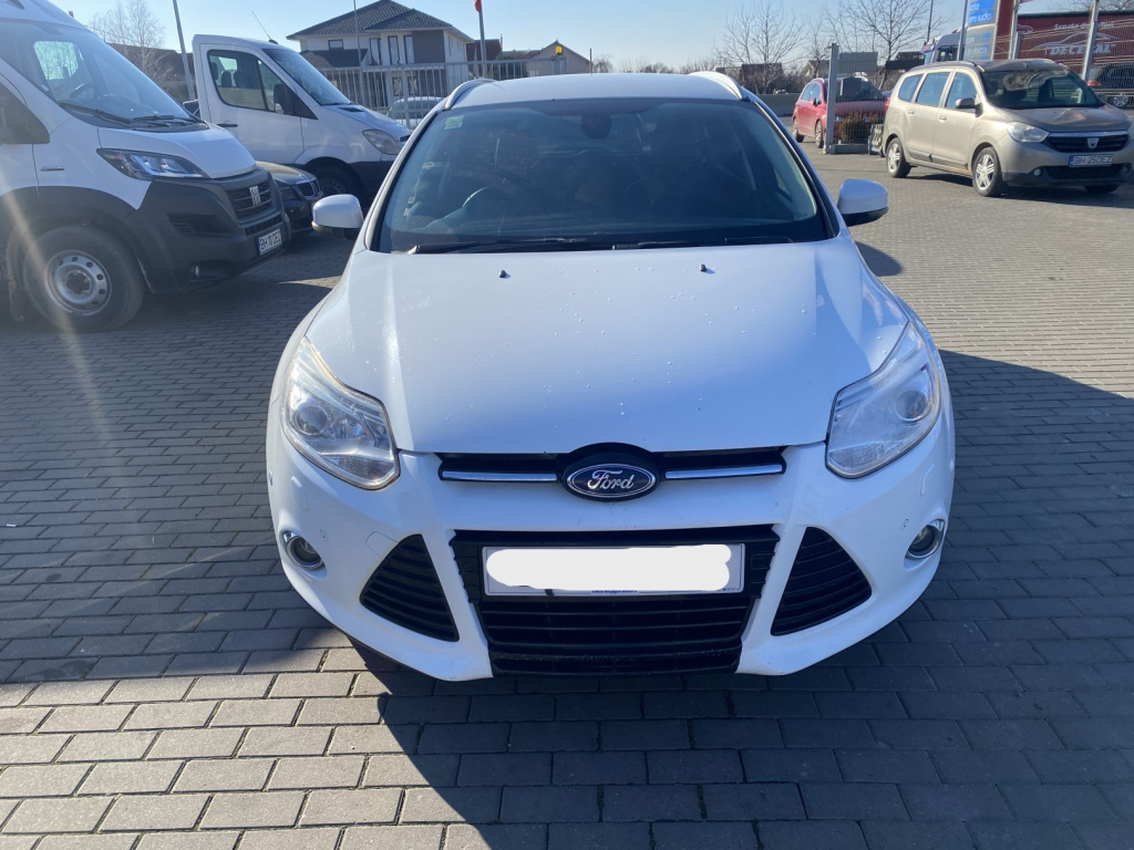 Dezmembrez piese caroserie, motor, cutie viteze, suspensie Ford Focus 3 Turnier 1.6 TDCI 2011, T1DB