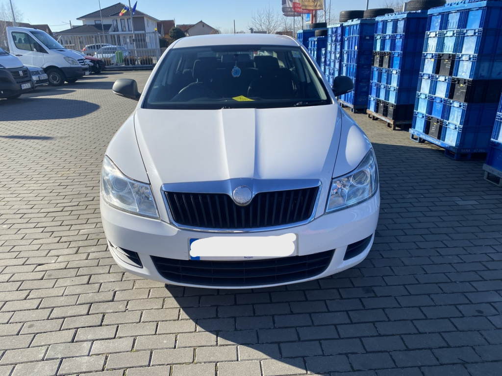 Dezmembrez piese caroserie, motor, cutie viteze, suspensie Skoda Octavia 2 (1Z3) facelift 1.6 TDI 2012, CAYC