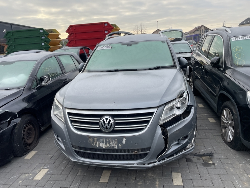 Dezmembrez piese caroserie, motor, cutie viteze, suspensie VW Tiguan (5N) 2.0 TDI, CBAB.