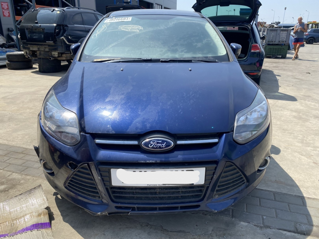 Dezmembrez piese caroserie, motor, cutie viteze, suspensie Ford Focus 3 1.6 TDCI 2012, T1DA