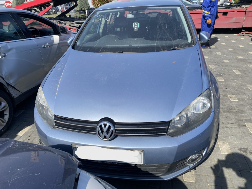 Dezmembrez piese caroserie, motor, cutie viteze, suspensie VW Golf 6 (5K1) 1.6 TDI 2009, CAYC