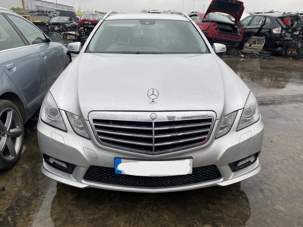 Dezmembrez piese caroserie, motor, cutie viteze, suspensie Mercedes Clasa E T-Model (S212) 2.2 CDI 2010, OM651924