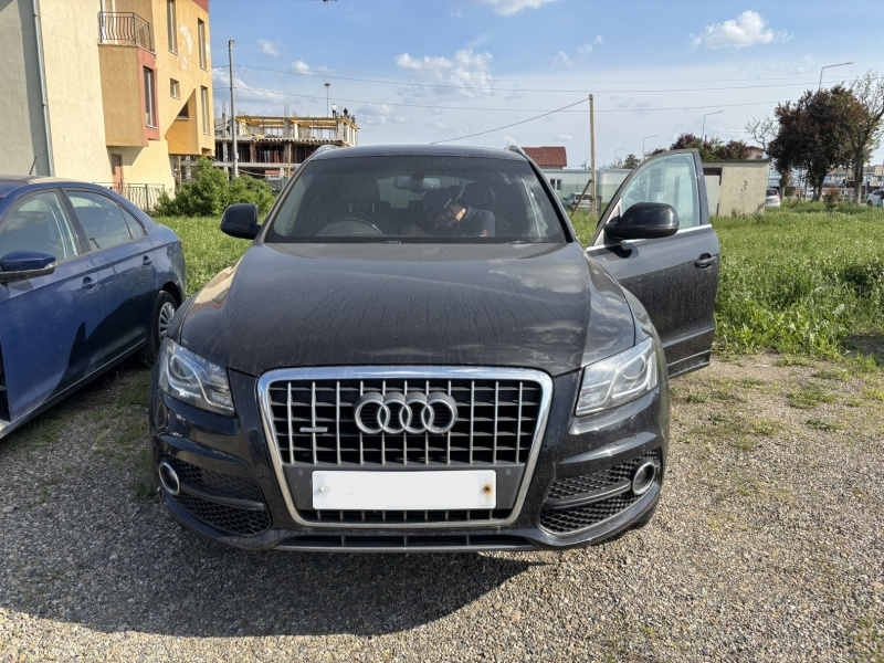 Dezmembrez piese caroserie, motor, cutie viteze, suspensie Audi Q5 (8RB) 2.0 TDI Quattro S-line, CAHA.