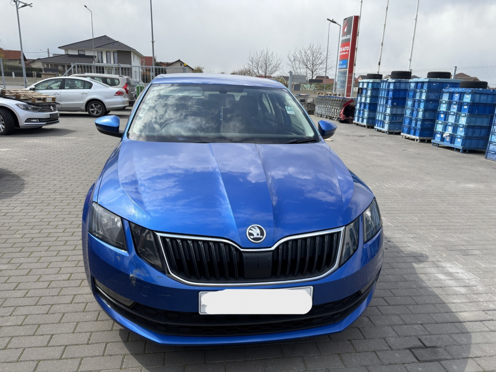 Dezmembrez piese caroserie, motor, cutie viteze, suspensie Skoda Octavia 3 (5E3) 1.6 TDI facelift, DGTE