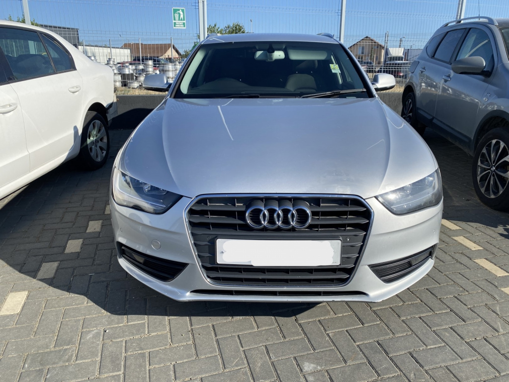 Dezmembrez piese caroserie, motor, cutie viteze, suspensie, Audi A4 Avant (8K5, B8) facelift 2.0 TDI 2012, CJCA