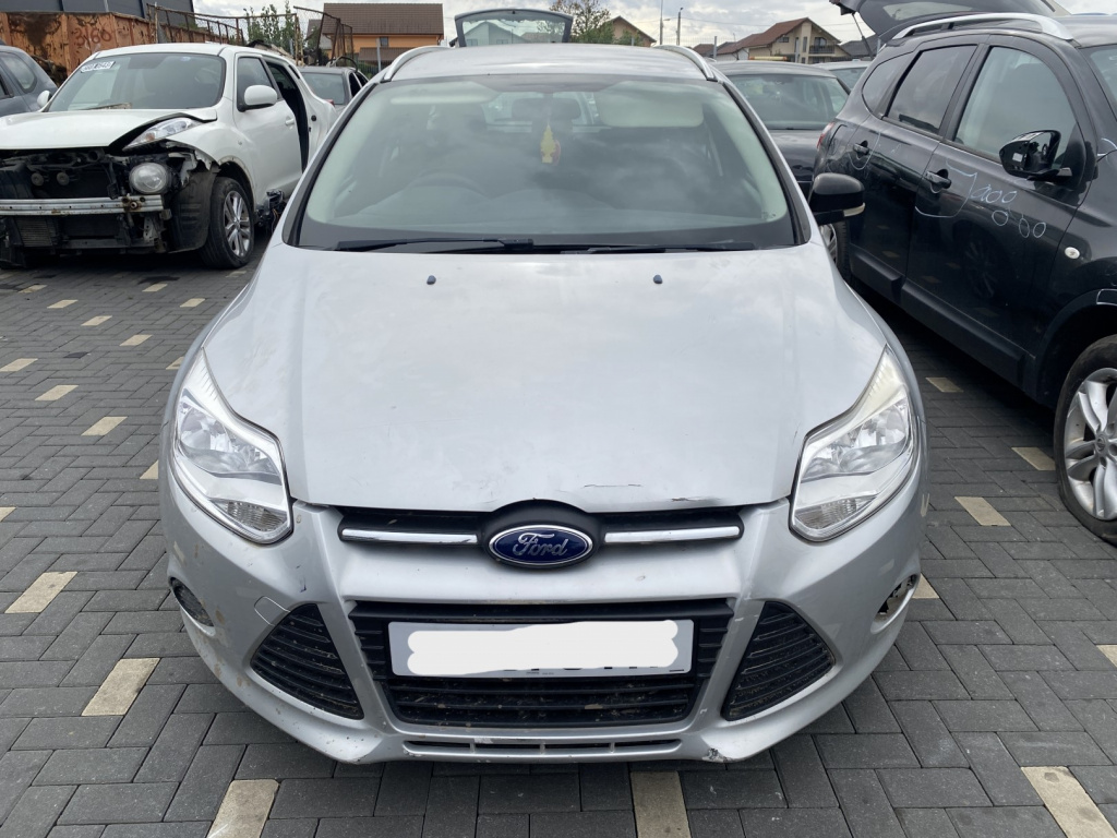 Dezmembrez piese caroserie, motor, cutie viteze, suspensie Ford Focus 3 Turnier 1.6 TDCI 2012, T3DA