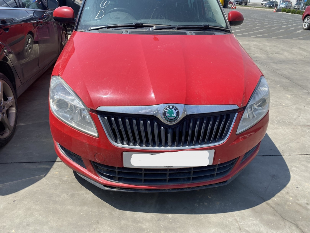 Dezmembrez piese caroserie, motor, cutie viteze, suspensie Skoda Fabia 2 Combi (5J, 545) facelift 1.6 TDI 2012, CAYC