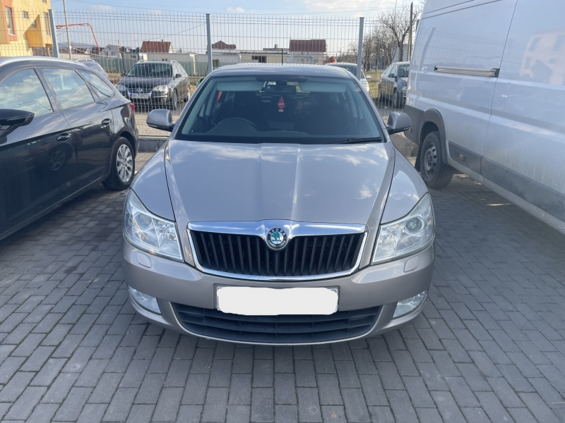 Dezmembrez piese caroserie, motor, cutie viteze, suspensie Skoda Octavia 2 (1Z3) facelift 2.0 TDI, CFHC.
