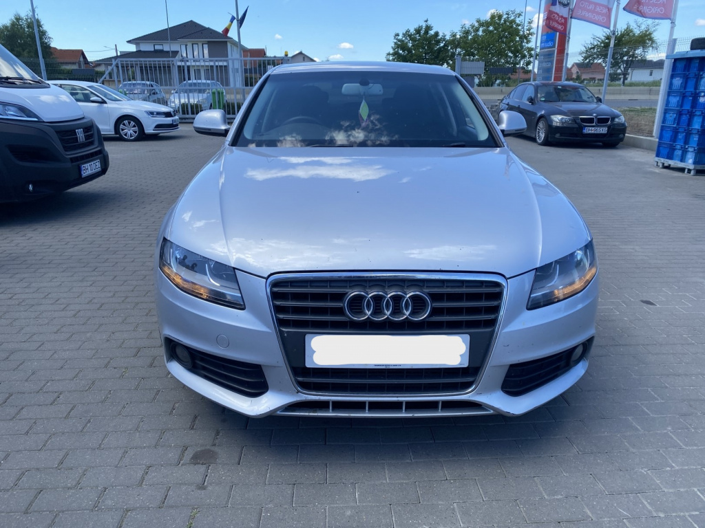 Dezmembrez piese caroserie, motor, cutie viteze, suspensie Audi A4 (8K2, B8) 2.0 TDI 2008, CAGA