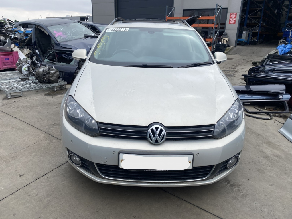 Dezmembrez piese caroserie, motor, cutie viteze, suspensie VW Golf 6 Variant (AJ5) 2.0 TDI 2010, CBDB