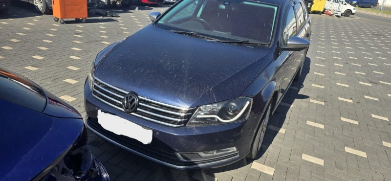 Dezmembrez piese caroserie, motor, cutie viteze, suspensie, VW Passat Variant (365), 2.0 TDI, CFFB.