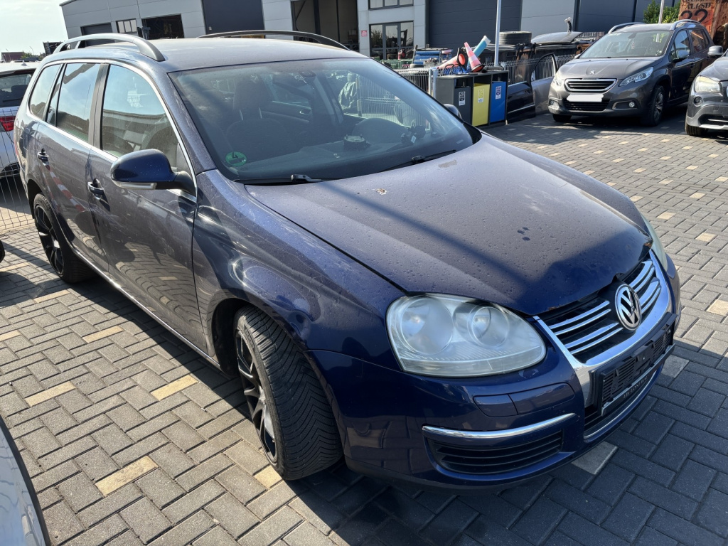 Dezmembrez piese caroserie, motor, cutie viteze, suspensie, VW Golf 5 Variant (1K5), 2.0 TDI, BMM.