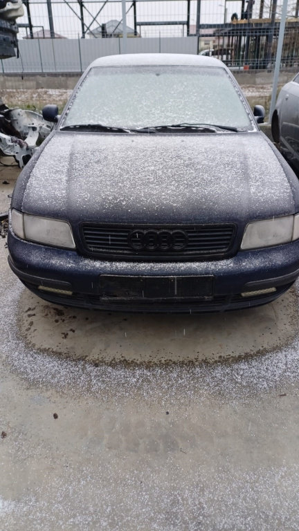 Dezmembrez piese caroserie, motor, cutie viteze, suspensie Audi A4 (8D2, B5) 1.8 benz 1995, ADR