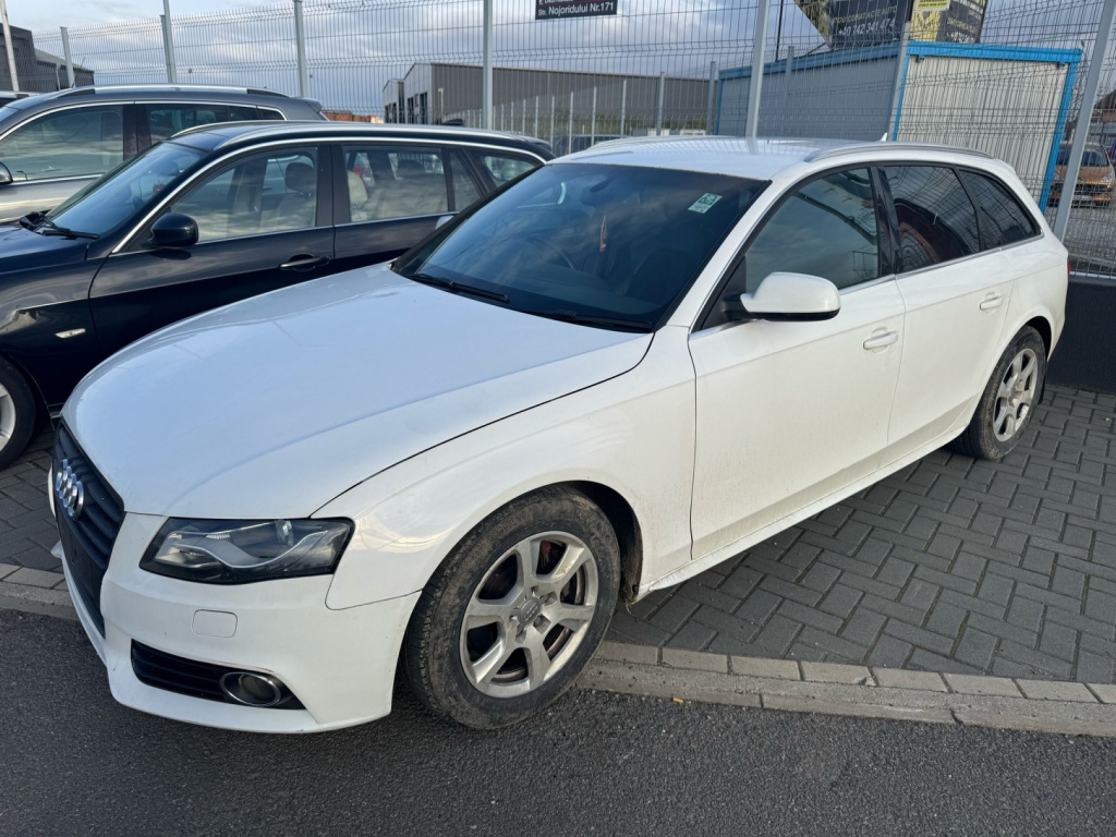 Dezmembrez piese caroserie, motor, cutie viteze, suspensie Audi A4 Avant (8K5, B8) S-line 2.0 TDI, CAGA
