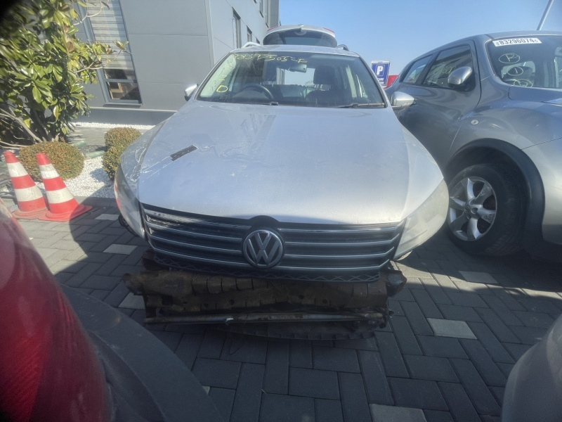 Dezmembrez piese caroserie, motor, cutie viteze, suspensie Volkswagen Passat Variant (365) 1.6 TDI, CAYC.