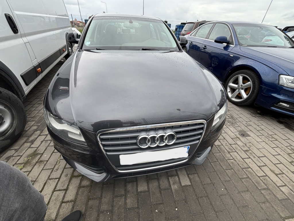 Dezmembrez piese caroserie, motor, cutie viteze, suspensie Audi A4 (8K2, B8) 2.0 TDI, CAGA