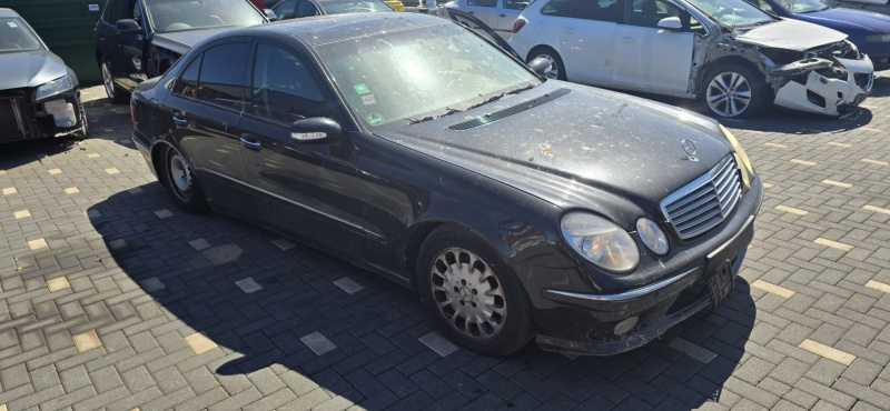 Dezmembrez piese caroserie, motor, cutie viteze, suspensie, Mercedes Clasa E (W211), 2.2 CDI, OM646961.