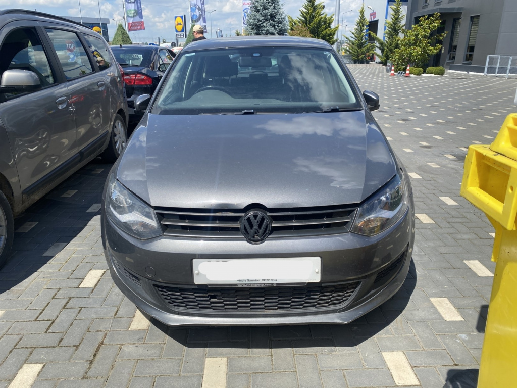 Dezmembrez piese caroserie, motor, cutie viteze, suspensie VW Polo (6R) 1.6 TDI 2010, CAYA