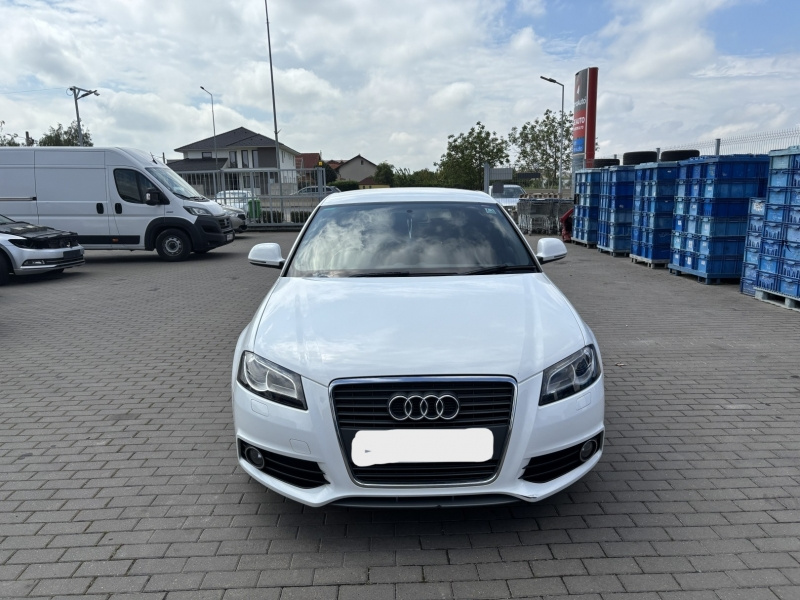 Dezmembrez piese caroserie, motor, cutie viteze, suspensie Audi A3 Sportback (8PA) facelift S-Line 1.4 TFSI, CAXC.