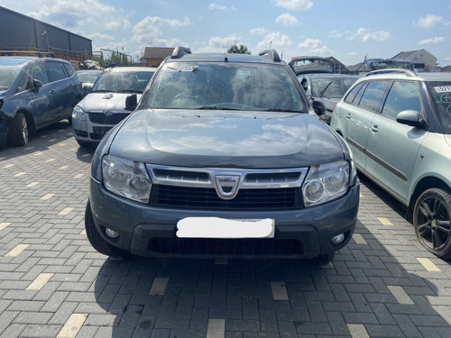 Dezmembrez piese caroserie, motor, cutie viteze, suspensie Dacia Duster 1.5 DCI 2014, K9K856