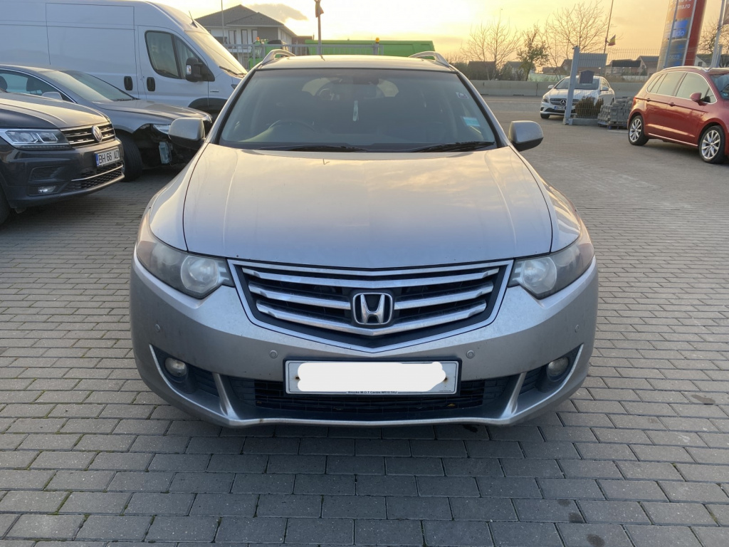 Dezmembrez piese caroserie, motor, cutie viteze, suspensie Honda Accord VIII Combi (CW) 2.2 i-DTEC 2011, N22B1