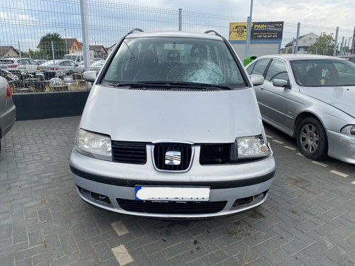 Dezmembrez piese caroserie, motor, cutie viteze, suspensie Seat Alhambra (7V8, 7V9) 1.9 TDI 2001, AU...