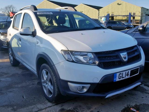 Dezmembrez piese de motor si caroserie Dacia Sandero, 1.5 dci