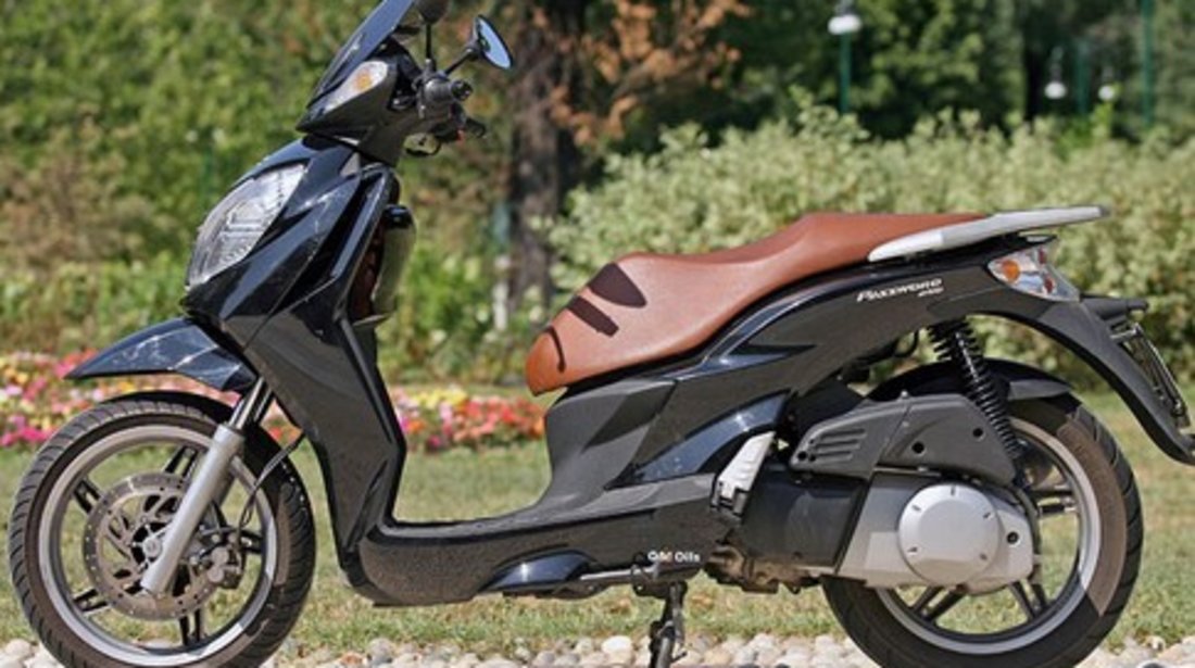 Dezmembrez,Piese Malaguti Password 250 cm Motor Yamaha Acte Italia