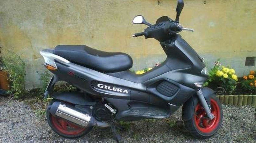 Dezmembrez,Piese Piaggio Gilera runner 180 2 T apa cu fata pe disc fata spate