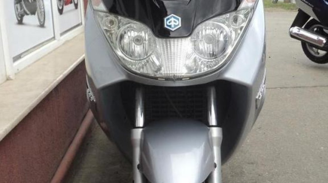 Dezmembrez,Piese  Piaggio x8 180 4 t piaggio