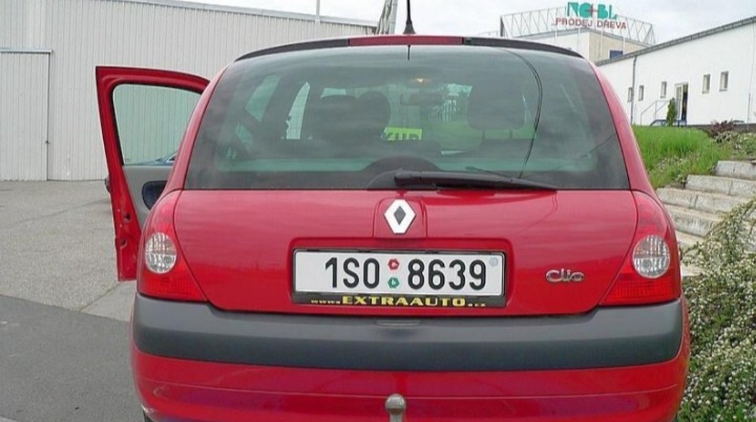 Dezmembrez Piese Renault Clio 2 1.5 dci euro 3 roșu an 2005,ac,geamuri electrice,computer bord