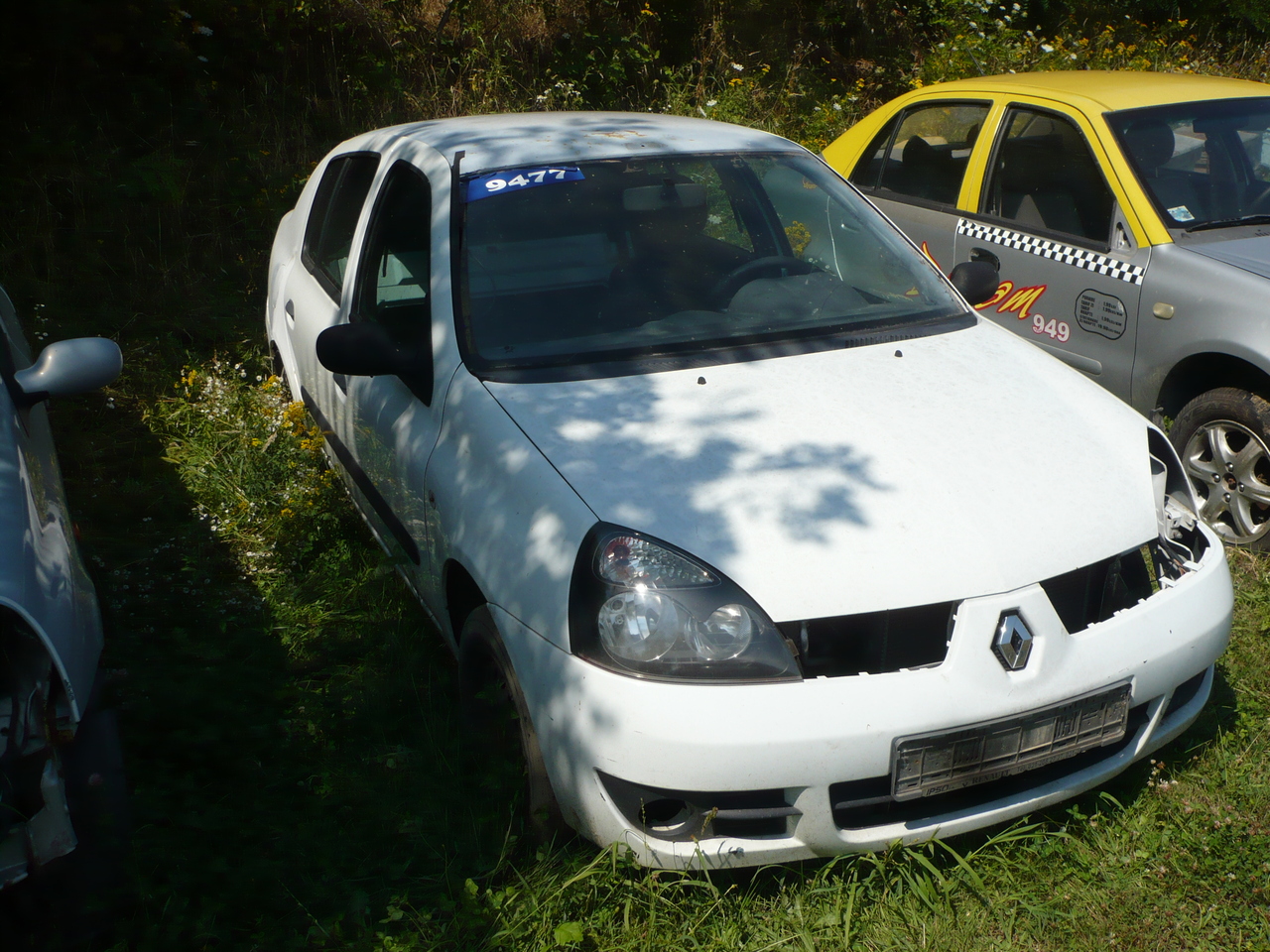 Dezmembrez,Piese Renault Clio 2 Symbol 1.5 dci euro 4 alb