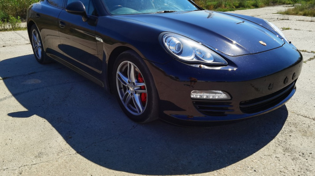 Dezmembrez Porsche Panamera an 2012 3.0 d crc