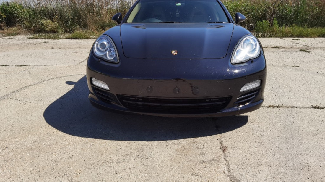 Dezmembrez Porsche Panamera an 2012 3.0 d crc