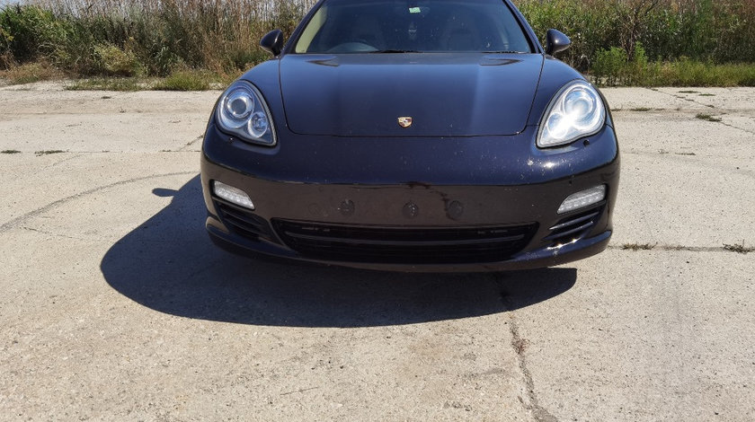 Dezmembrez Porsche Panamera an 2012 3.0 d crc