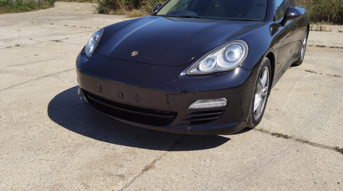 Dezmembrez Porsche Panamera an 2012 3.0 d crc