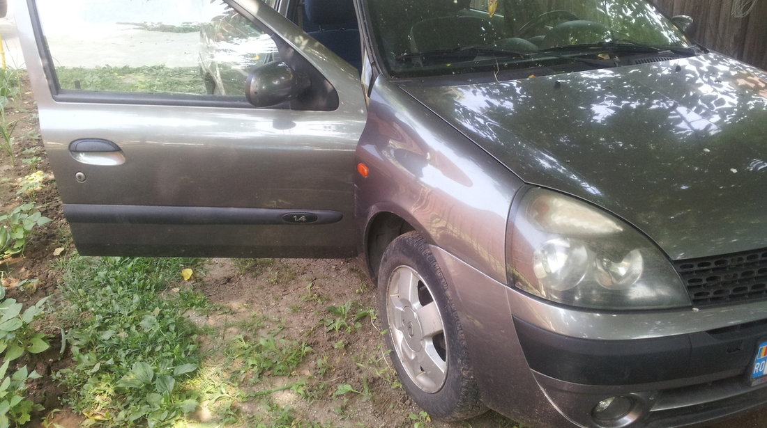 Dezmembrez renault clio 1.4 din 2003