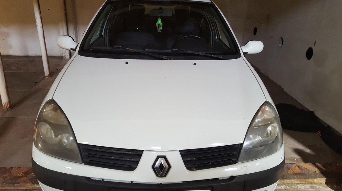 Dezmembrez Renault Clio 1.5 dci 2004