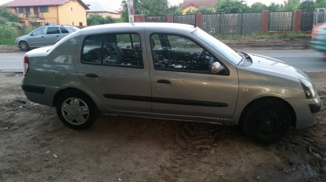 Dezmembrez renault clio 1.5 dci k9k-a7 65 de cai euro 3