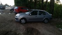 Dezmembrez renault clio 1.5 dci k9k-a7 65 de cai e...