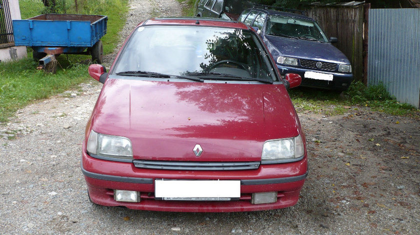 Dezmembrez Renault Clio 1990 4 USi Rosu